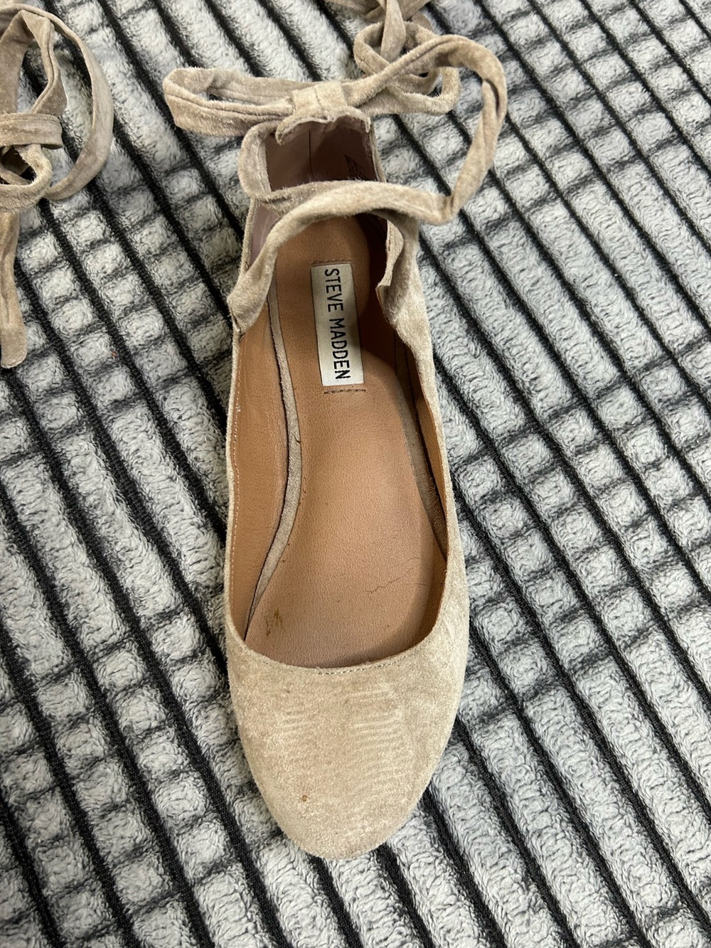 Women’s New Steve Madden Suede Lace-Up Ballet Flats (6.5) - Picture 2 of 9